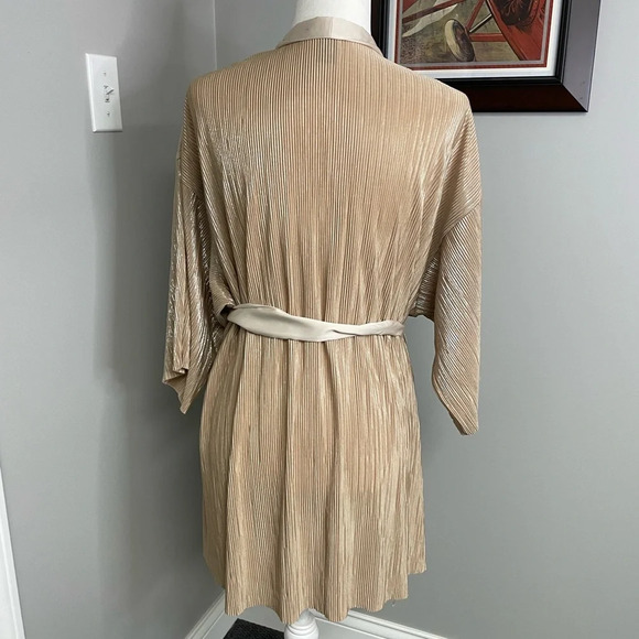 Victoria's Secret Gold Pinch Pleated Robe Womens Size XS Oversized Short - Picture 4 of 7